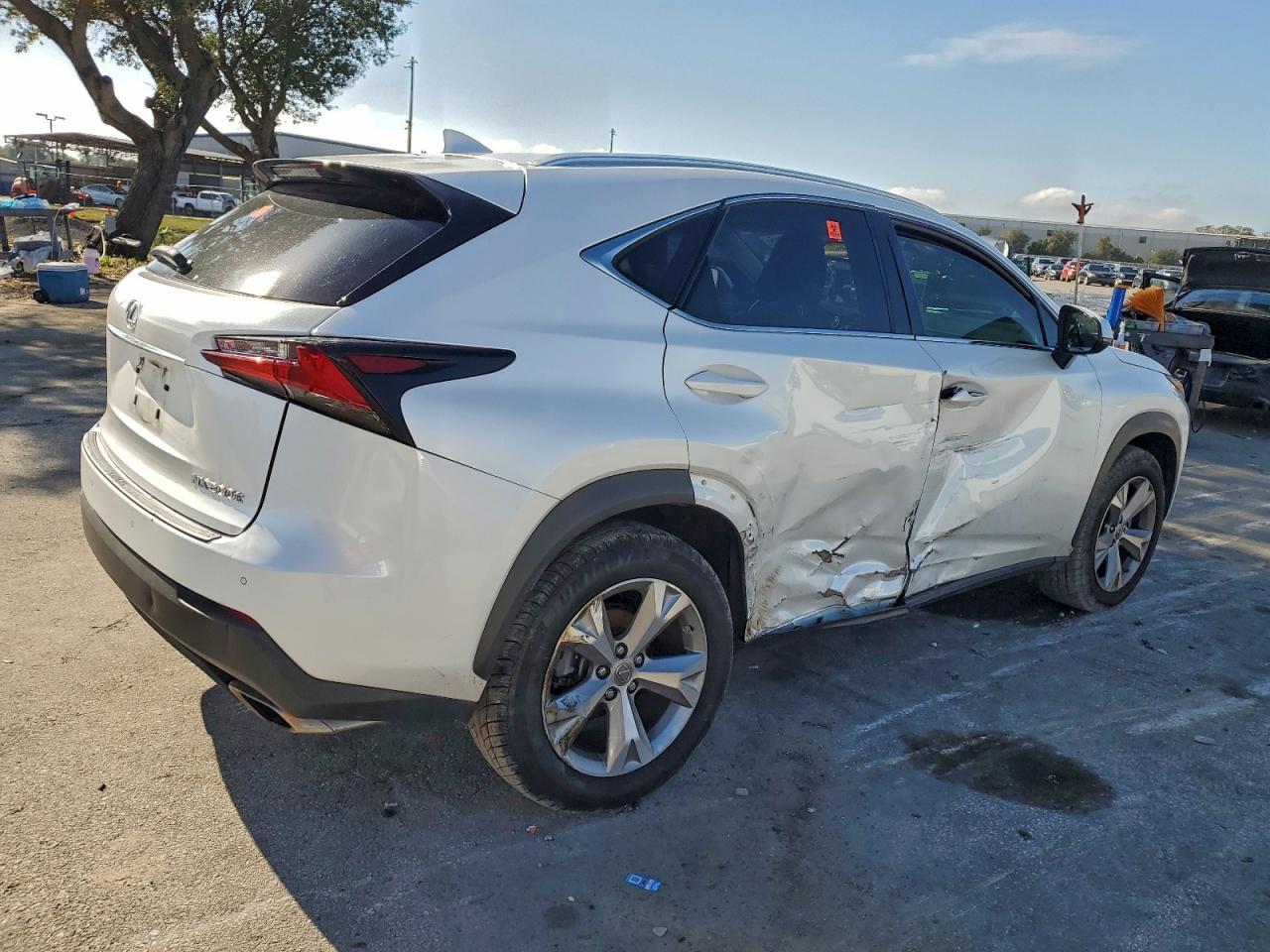 2017 Lexus Nx 200T Base - Фото 3