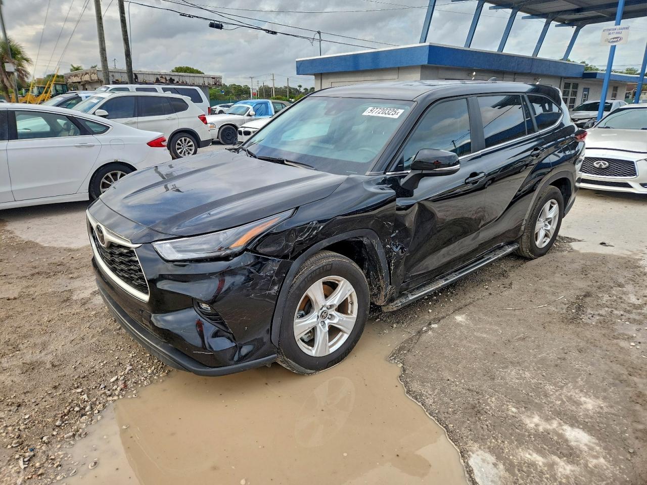 2024 Toyota Highlander Le