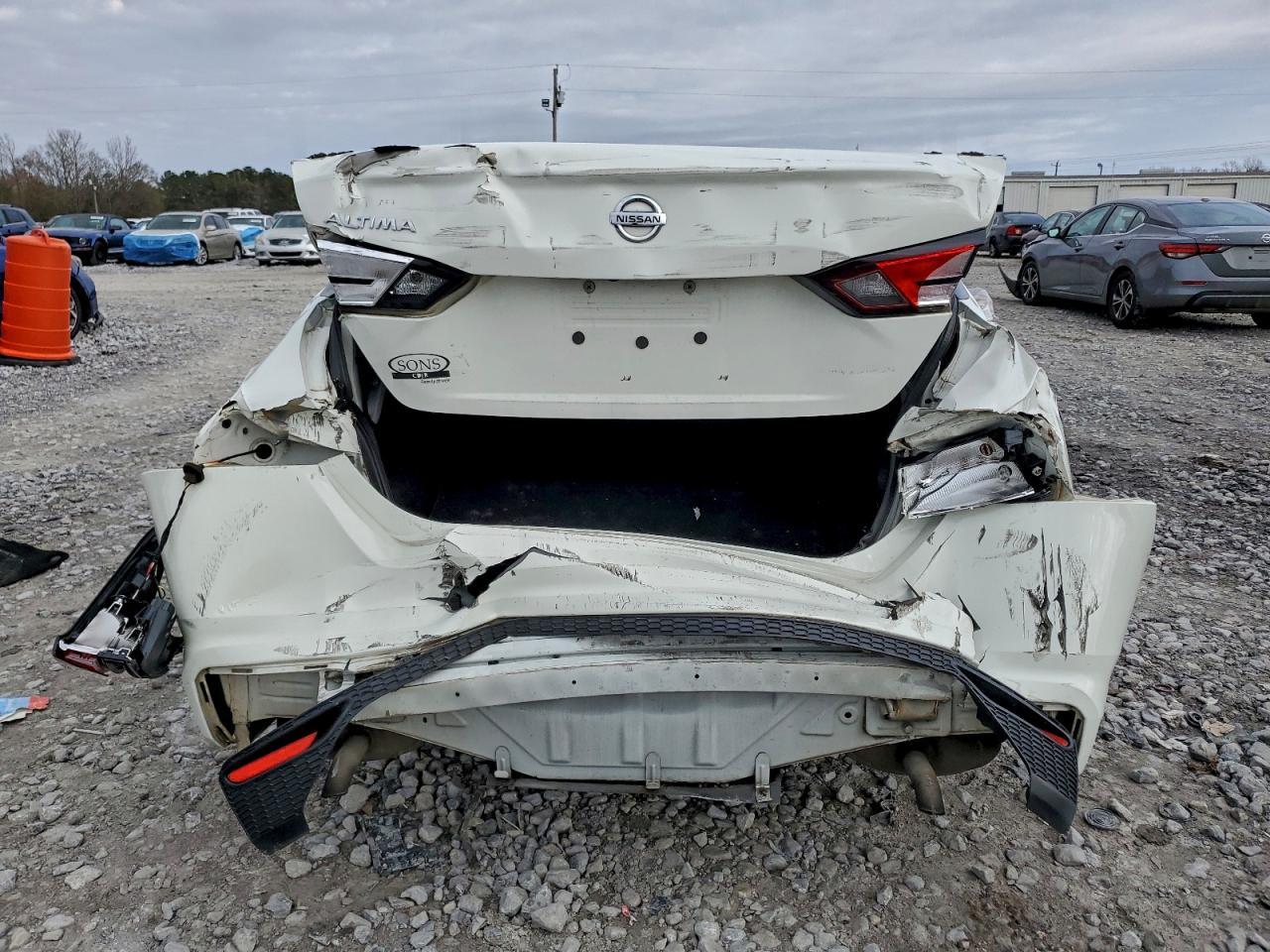 2020 Nissan Altima S - Image 6