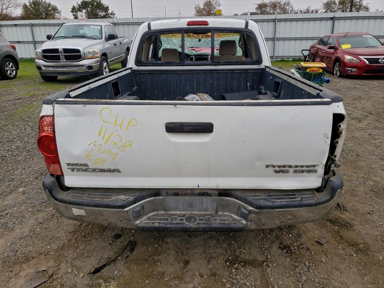 2005 Toyota Tacoma Prerunner V6 - Image 6