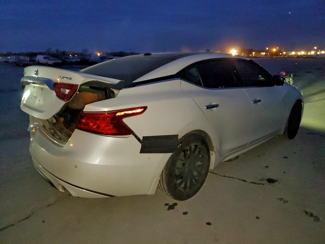 2017 Nissan Maxima 3.5S - Image 3