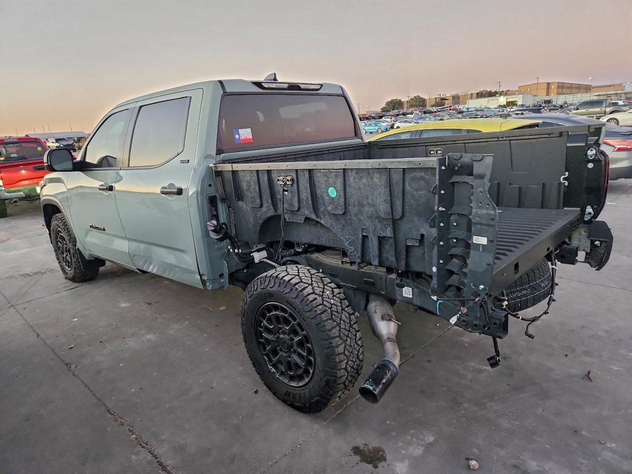 2025 Toyota Tundra Crewmax Sr - Фото 2