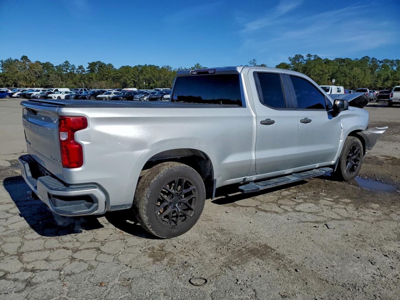 2020 Chevrolet Silverado C1500 Custom - Image 3