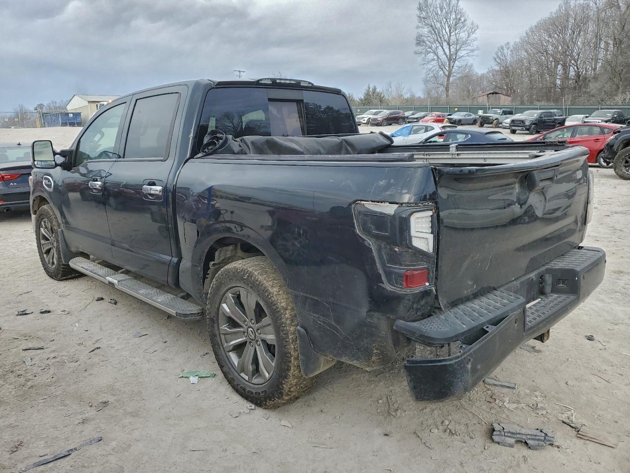 2017 Nissan Titan Sv - Фото 2