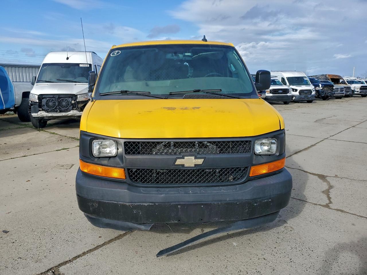 2017 Chevrolet Express G2500 - Image 5