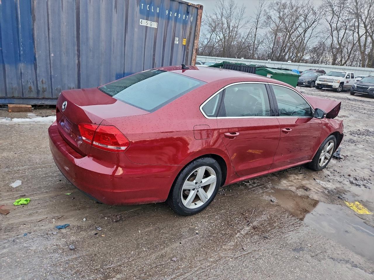 2015 Volkswagen Passat S - Фото 3