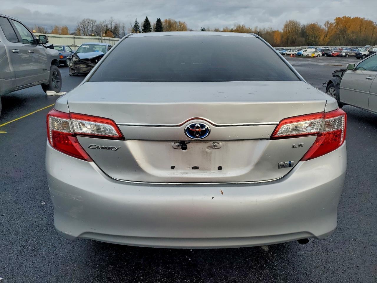 2014 Toyota Camry Hybrid - Фото 6
