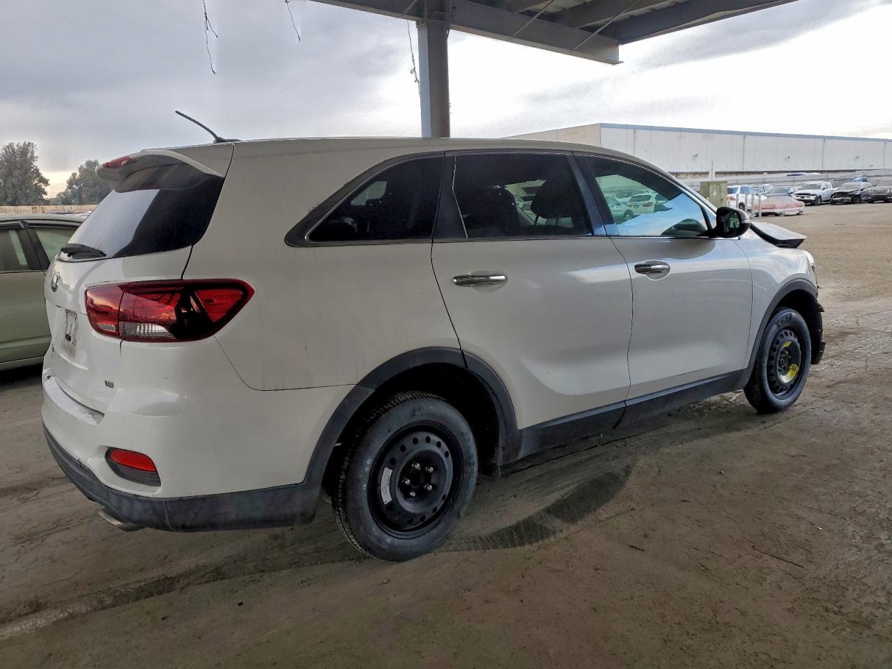 2020 Kia Sorento S - Image 3