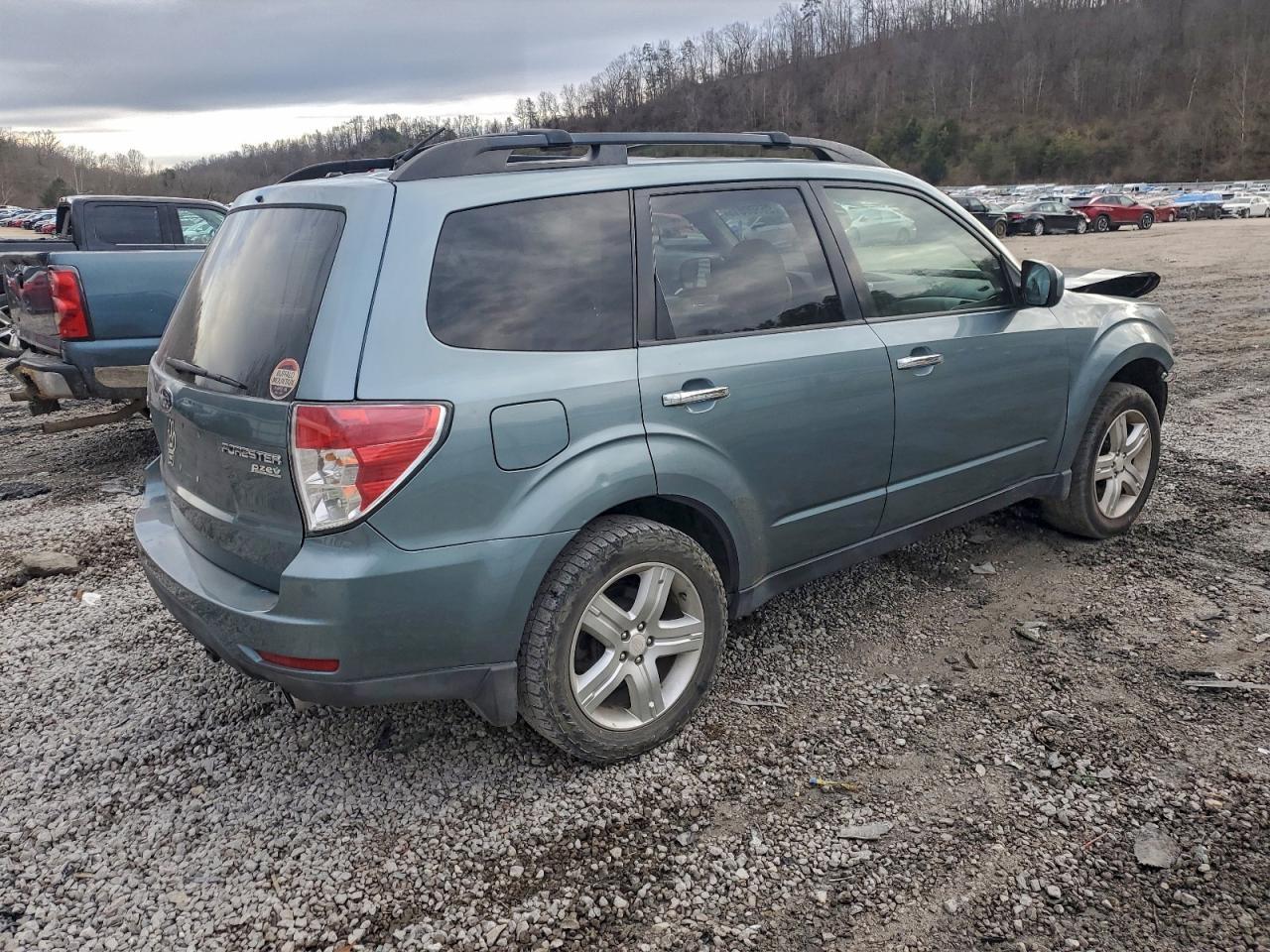 2010 Subaru Forester 2.5X Limited - Фото 3