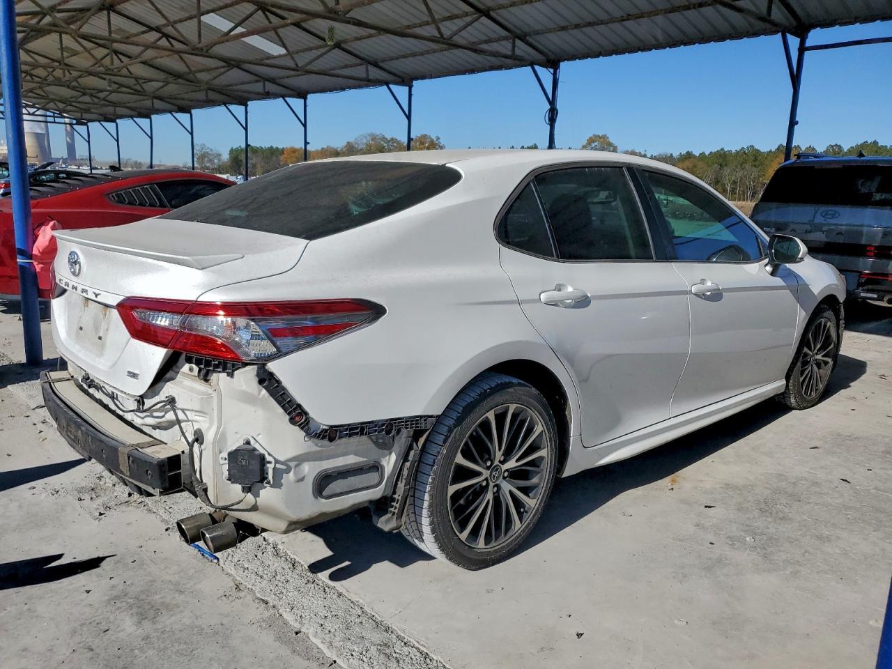 2018 Toyota Camry L - Фото 3
