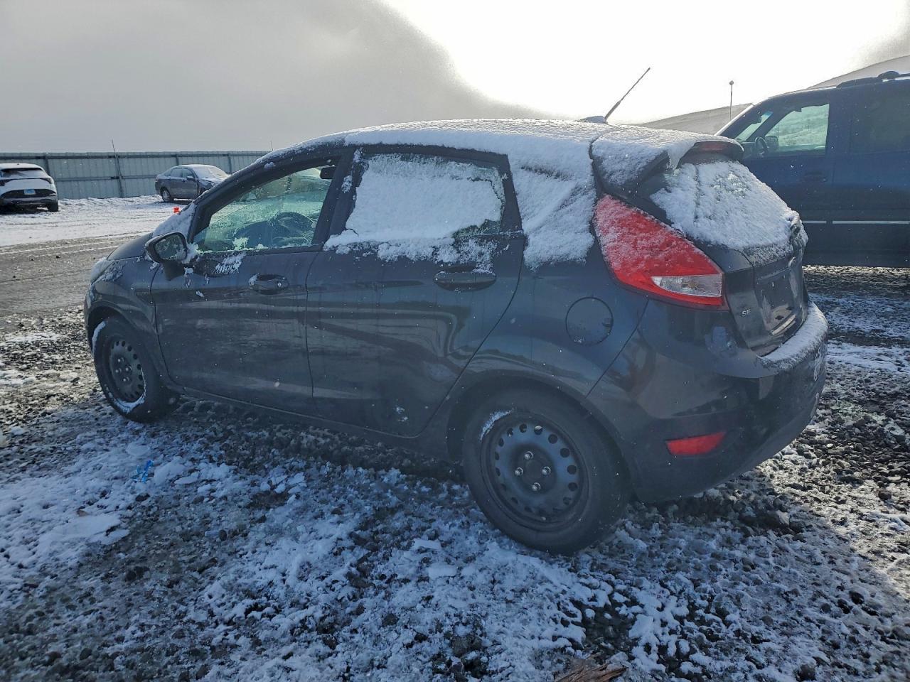 2012 Ford Fiesta Se - Фото 2