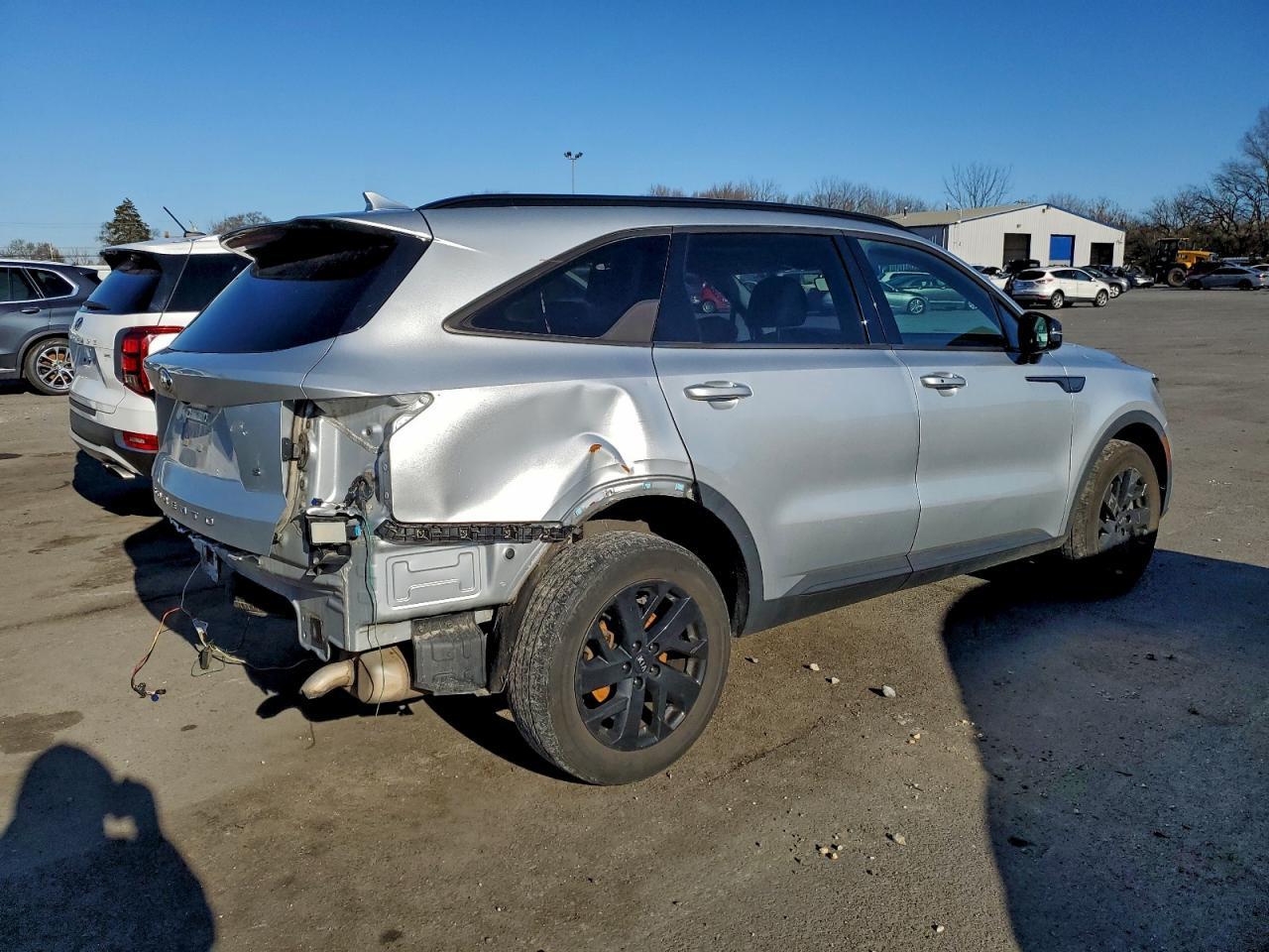 2021 Kia Sorento S - Фото 3