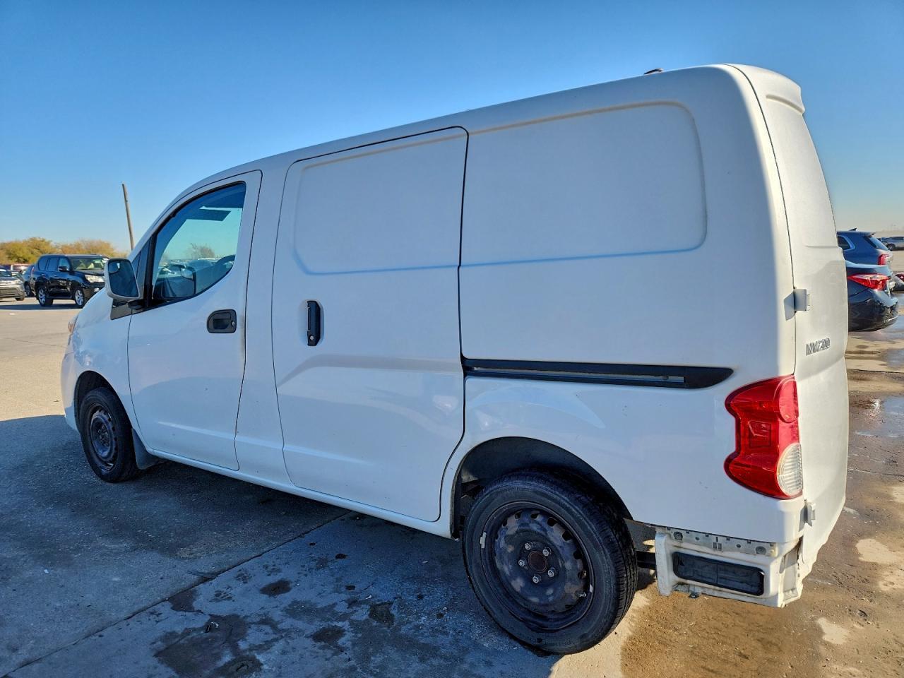 2017 Niss Nissan - Фото 2