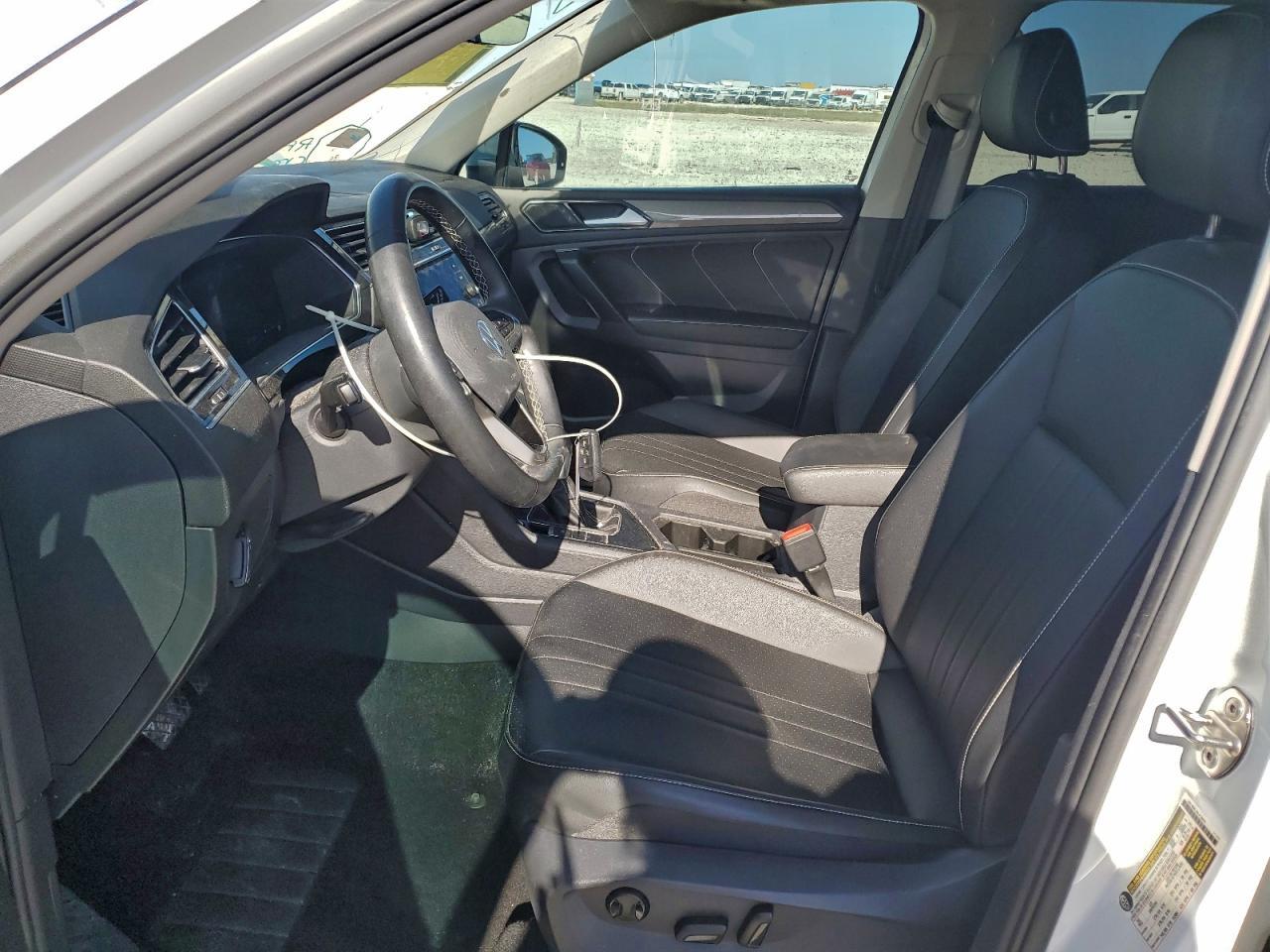 2022 Volkswagen Tiguan Se - Image 7