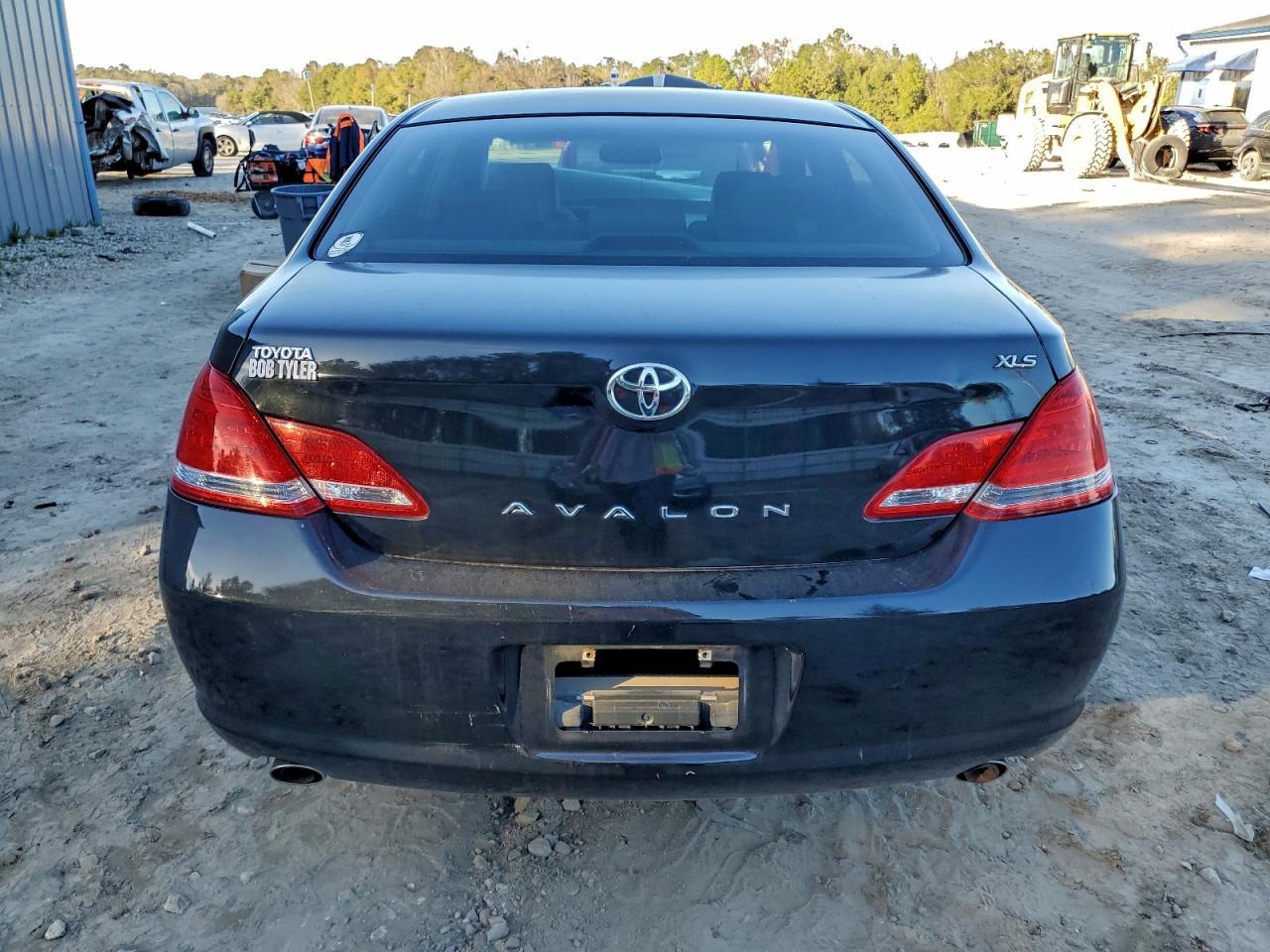 2005 Toyota Avalon Xls - Image 6