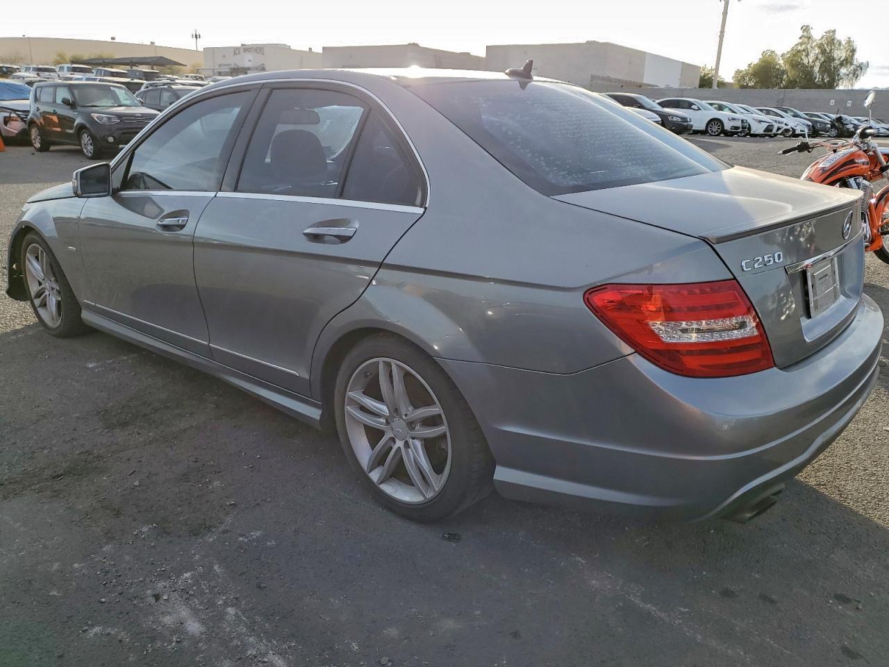 2012 Mercedes-Benz C 250 - Фото 2