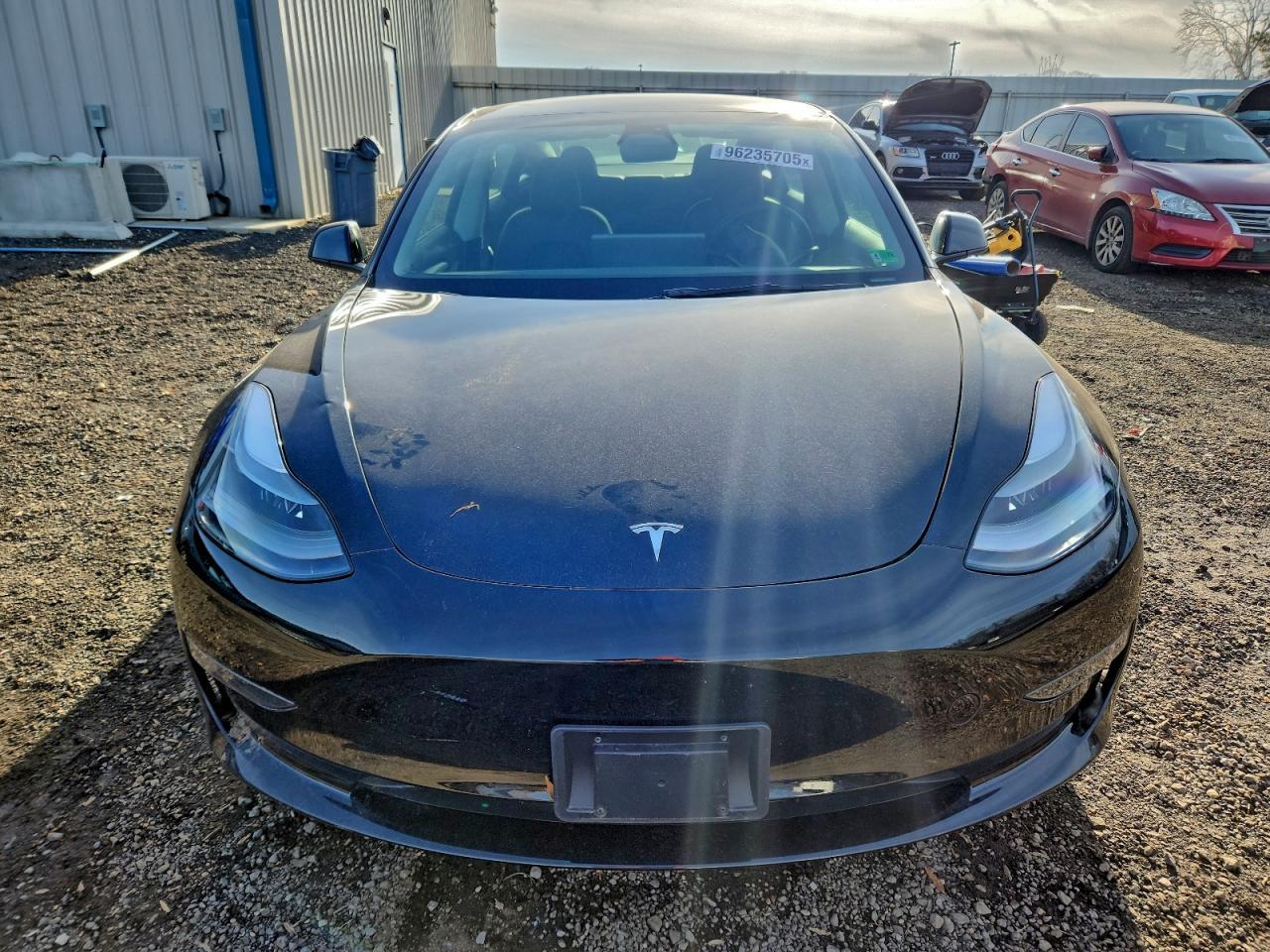 2023 Tesla Model 3 - Фото 5