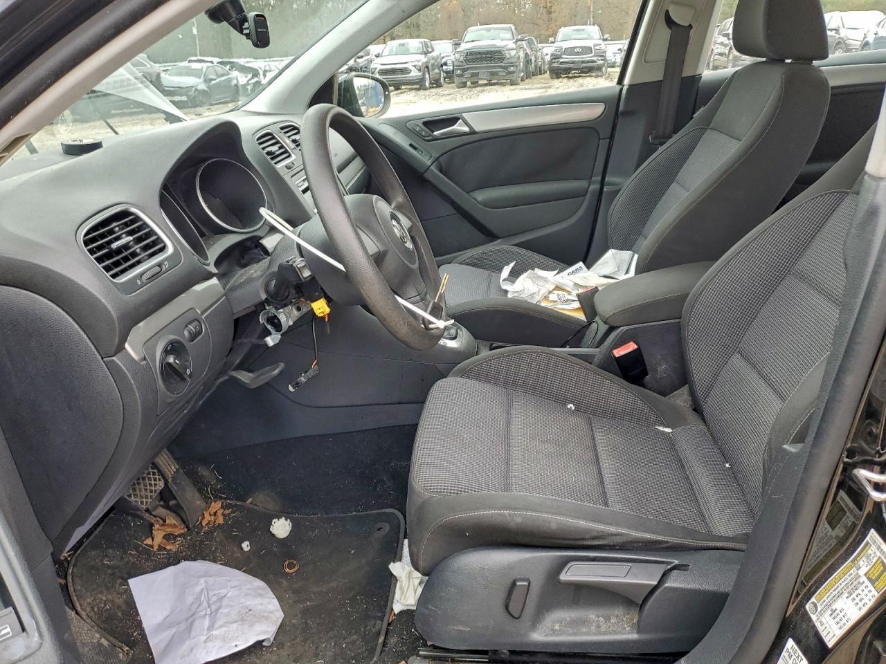 2013 Volkswagen Golf - Image 7