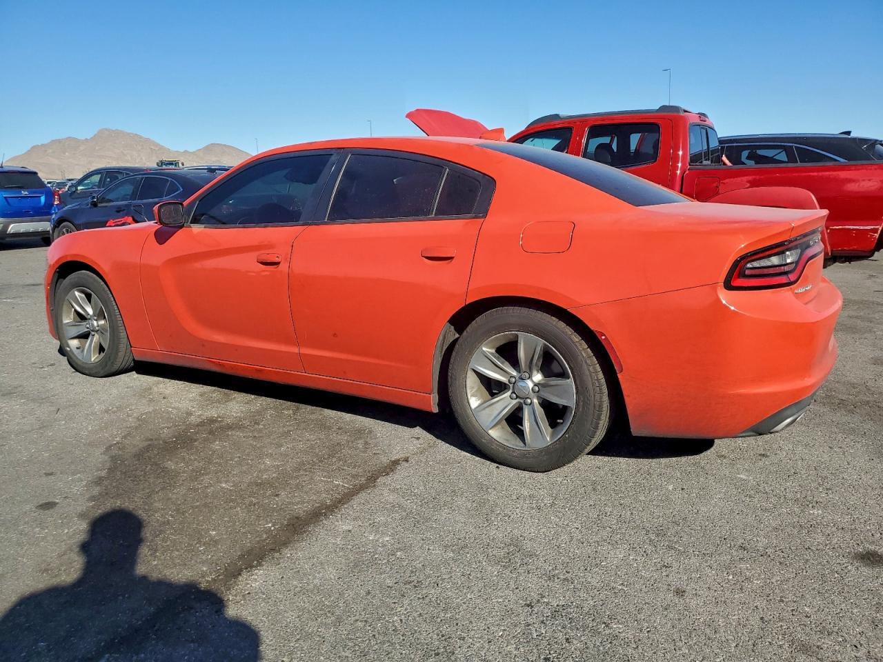 2016 Dodge Charger Sxt - Фото 2