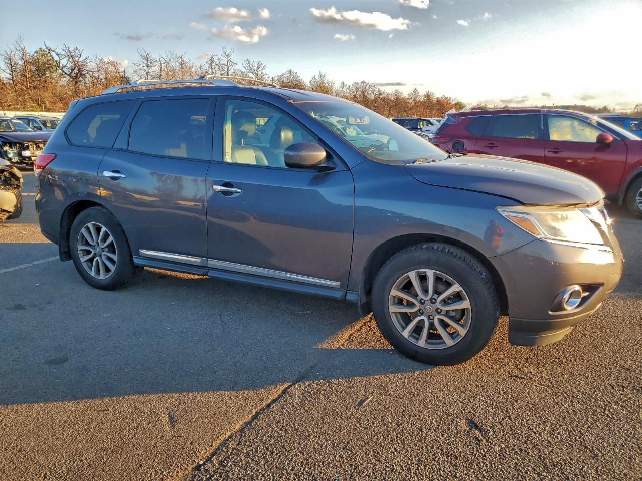 2014 Nissan Pathfinder S - Фото 4