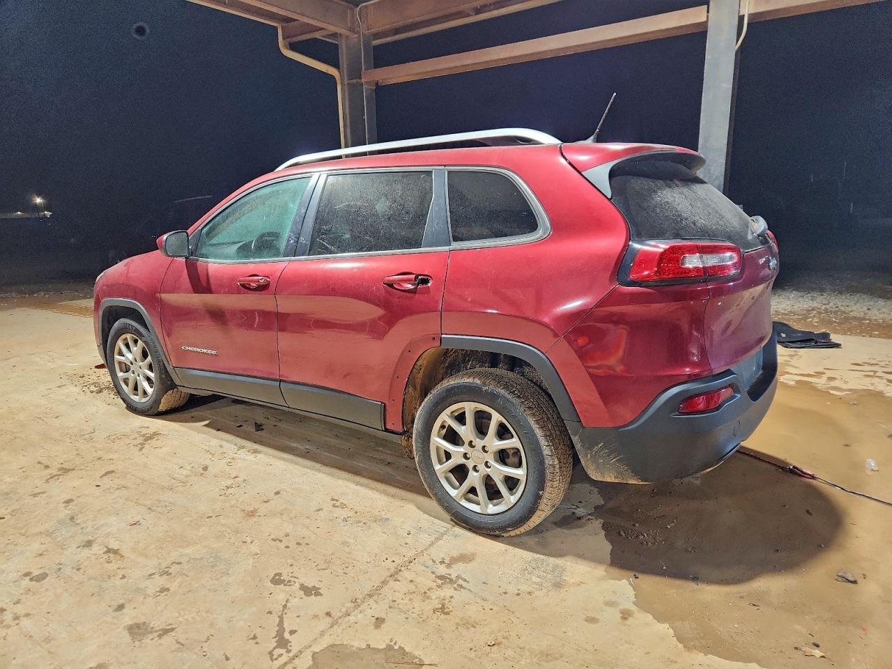 2015 Jeep Cherokee Latitude - Фото 2