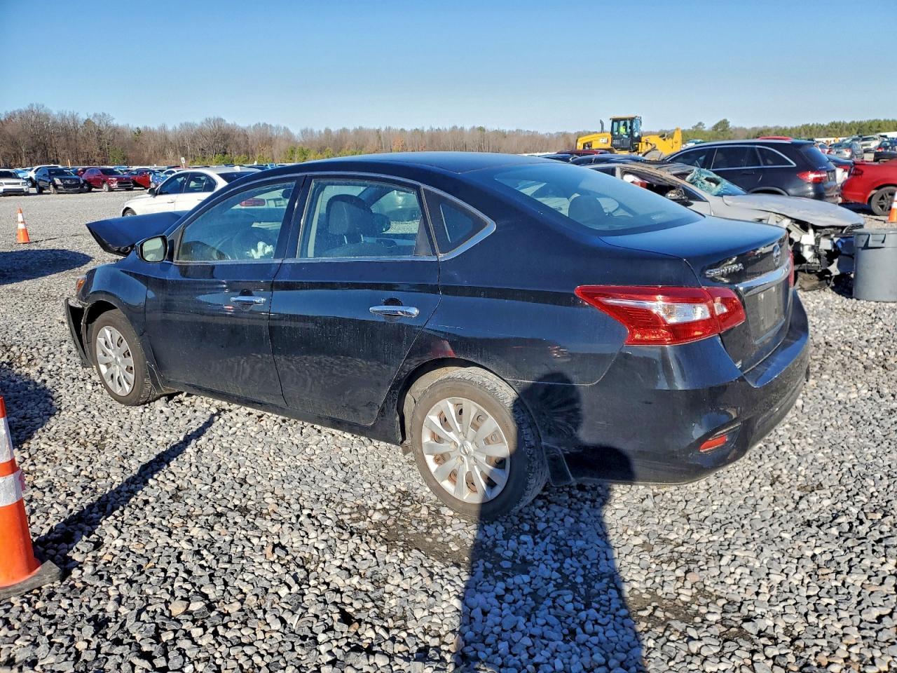 2018 Nissan Sentra S - Фото 2