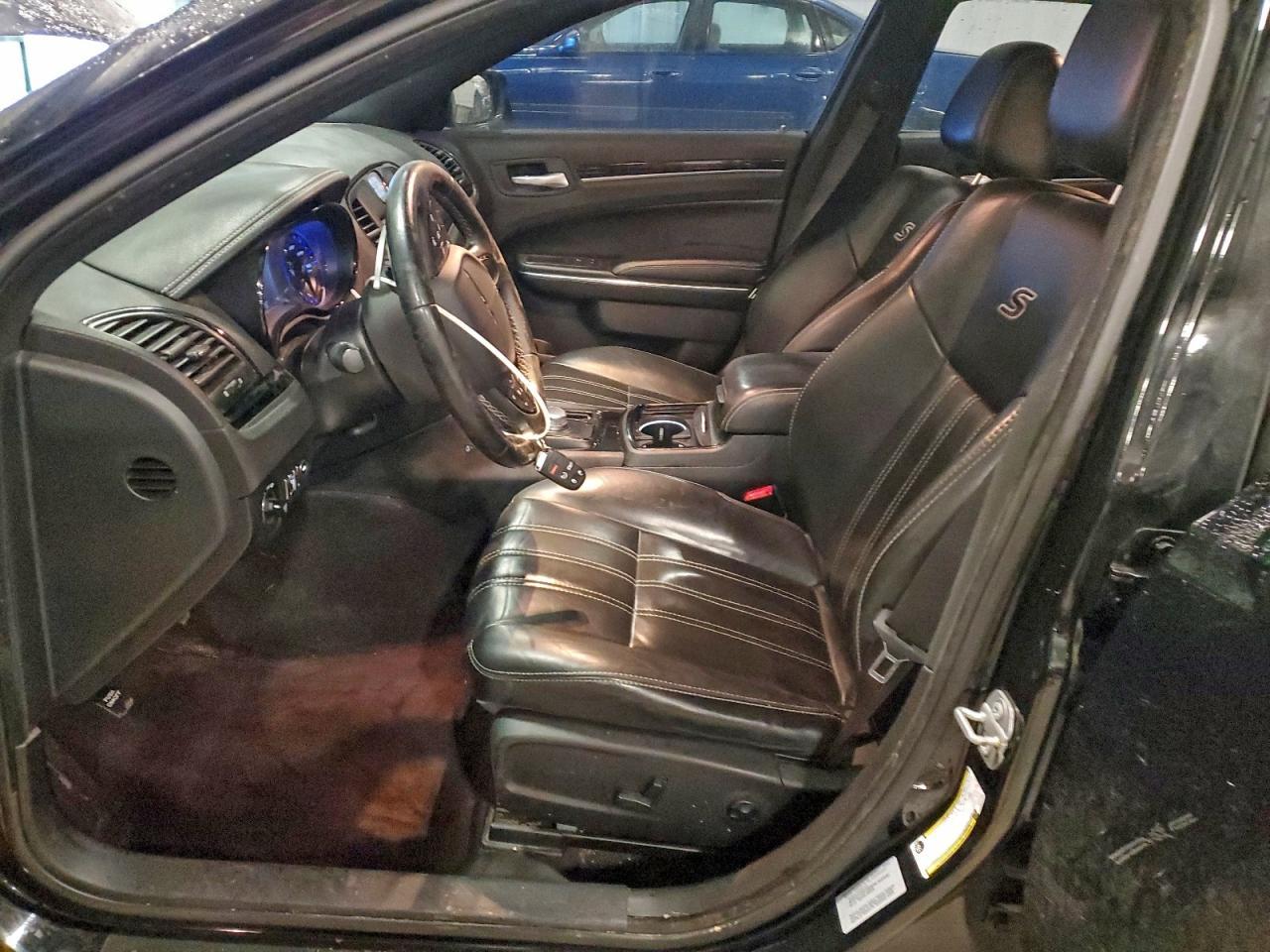 2017 Chrysler 300 S - Фото 7