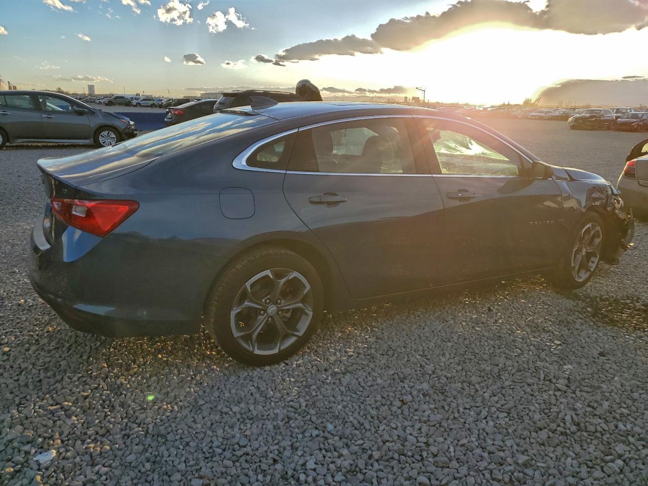 2024 Chevrolet Malibu Lt - Фото 3