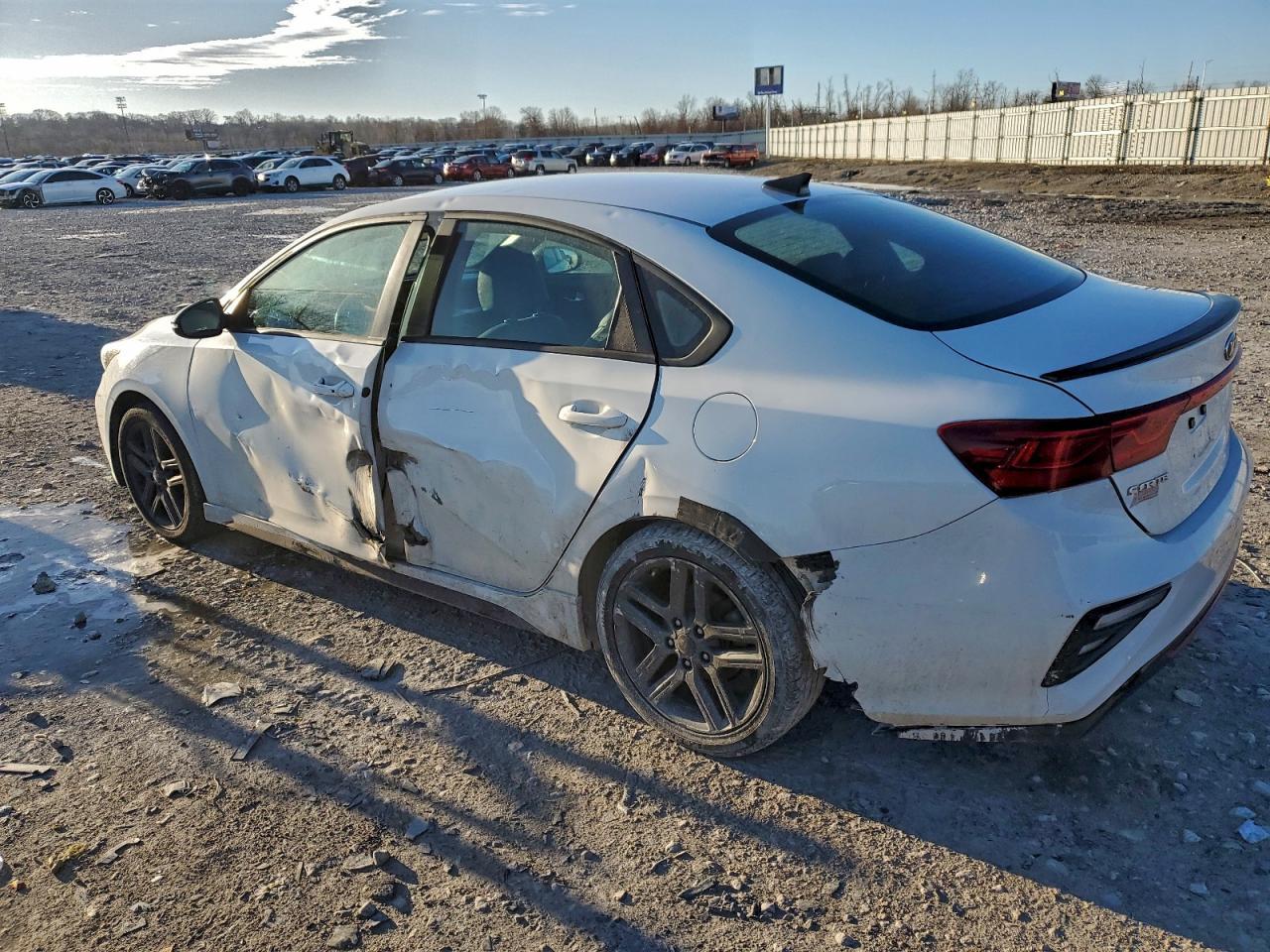 2020 Kia Forte Gt Line - Фото 2