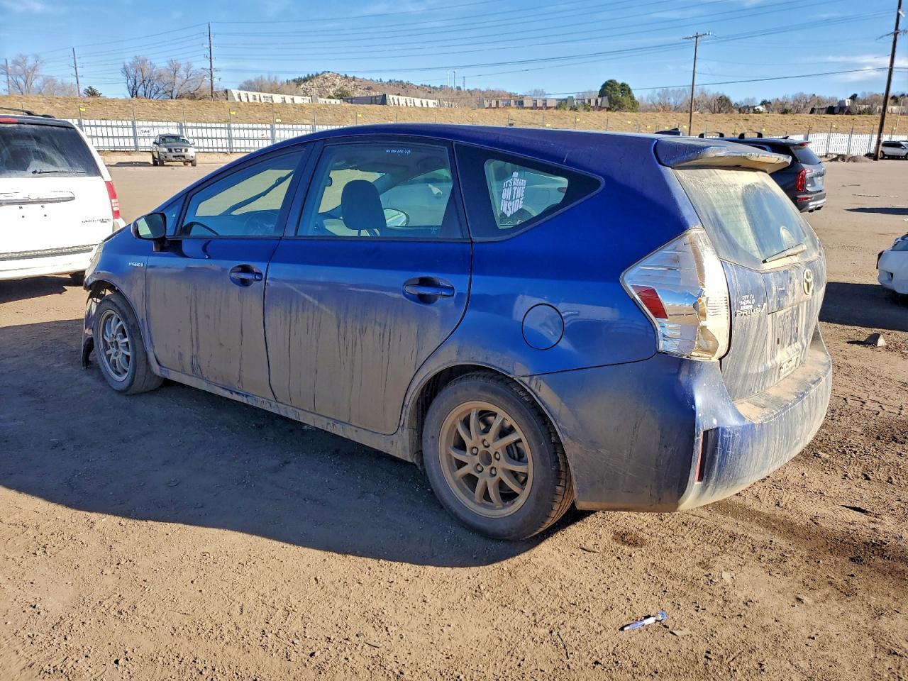 2013 Toyota Prius V - Фото 2