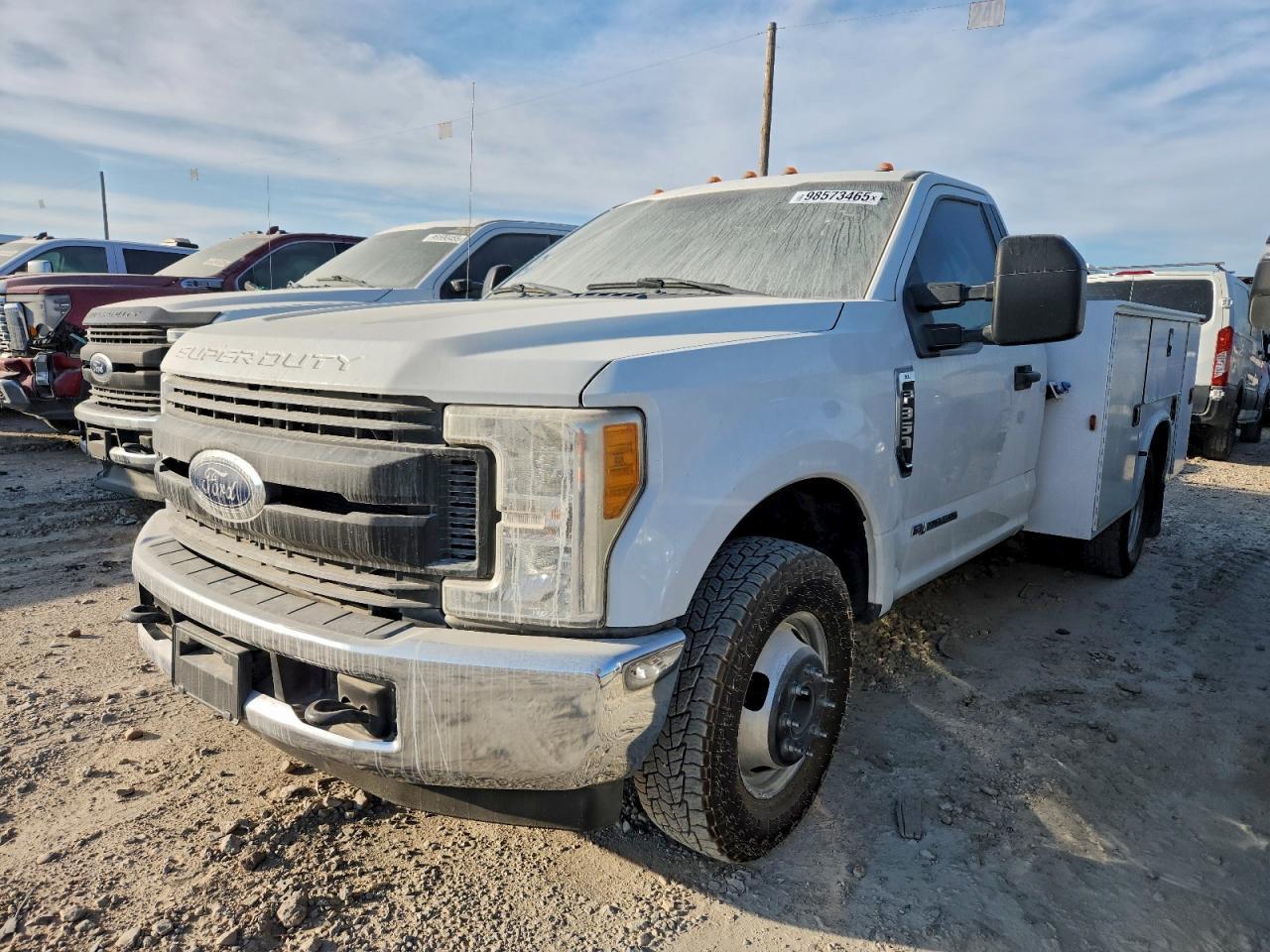 2017 Ford F350 Utility / Service Truck