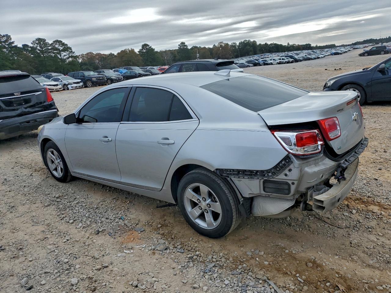 2015 Chevrolet Malibu 1Lt - Image 2