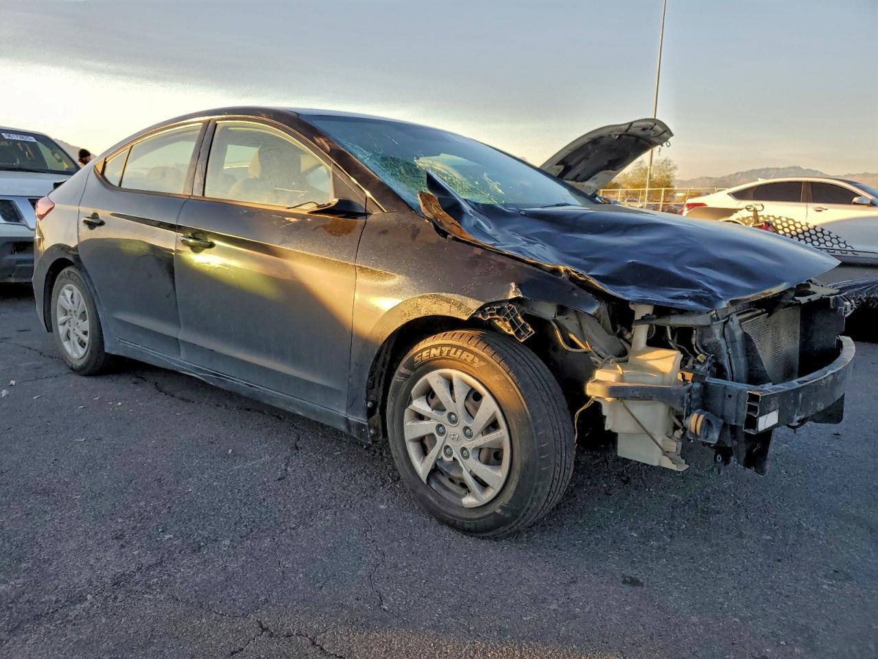 2018 Hyundai Elantra Se - Image 4