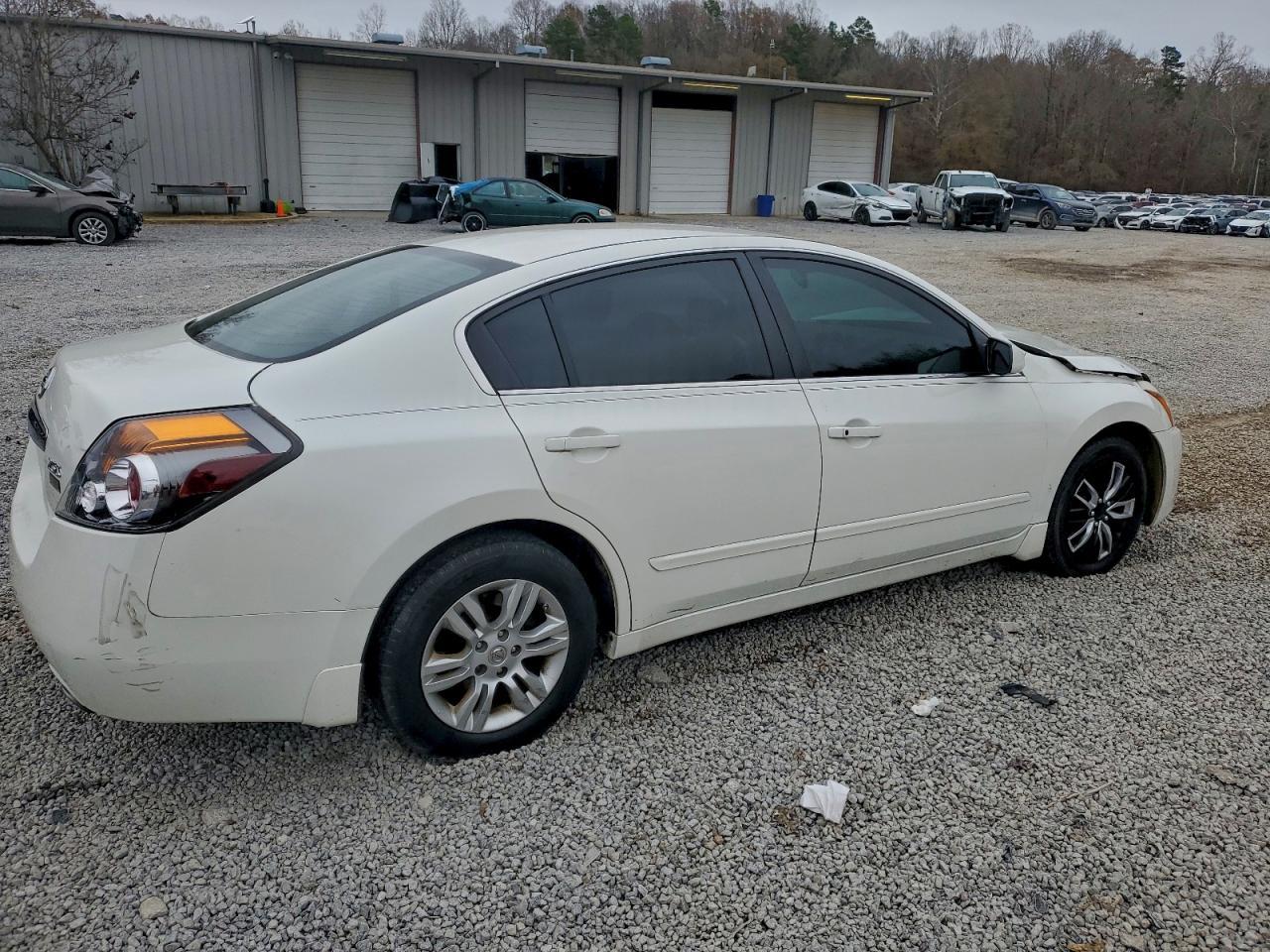 2012 Nissan Altima Base - Фото 3
