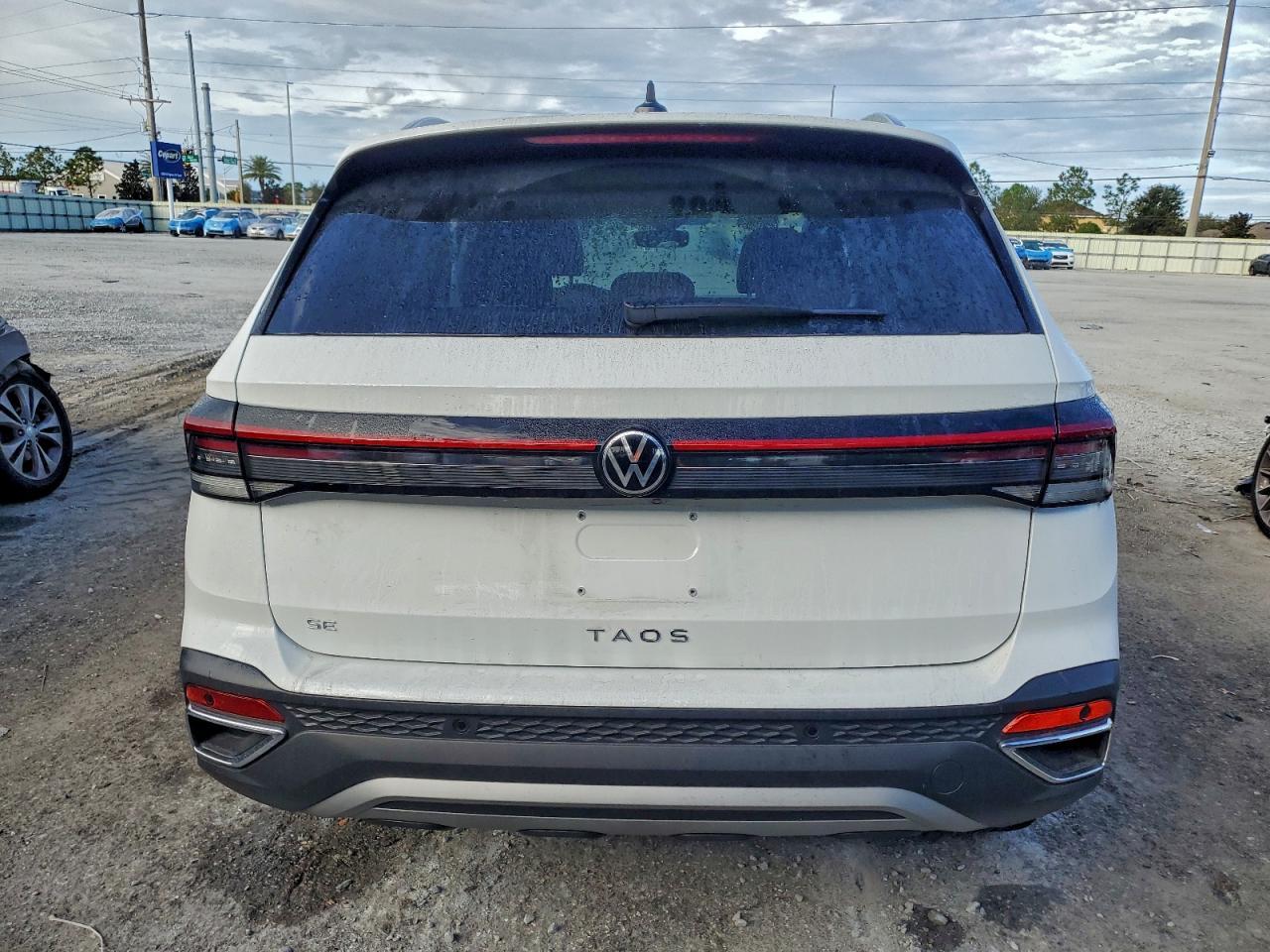 2025 Volkswagen Taos Se - Фото 6