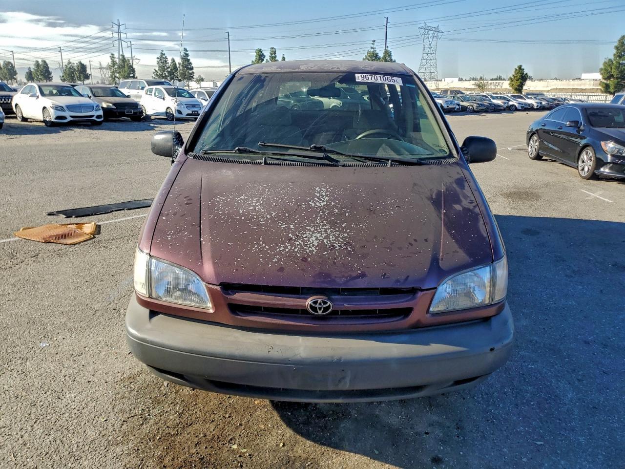 1998 Toyota Sienna Le - Фото 5