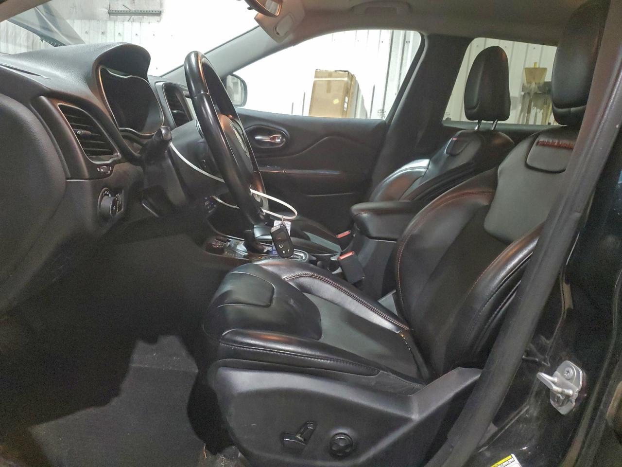 2019 Jeep Cherokee Trailhawk - Image 7