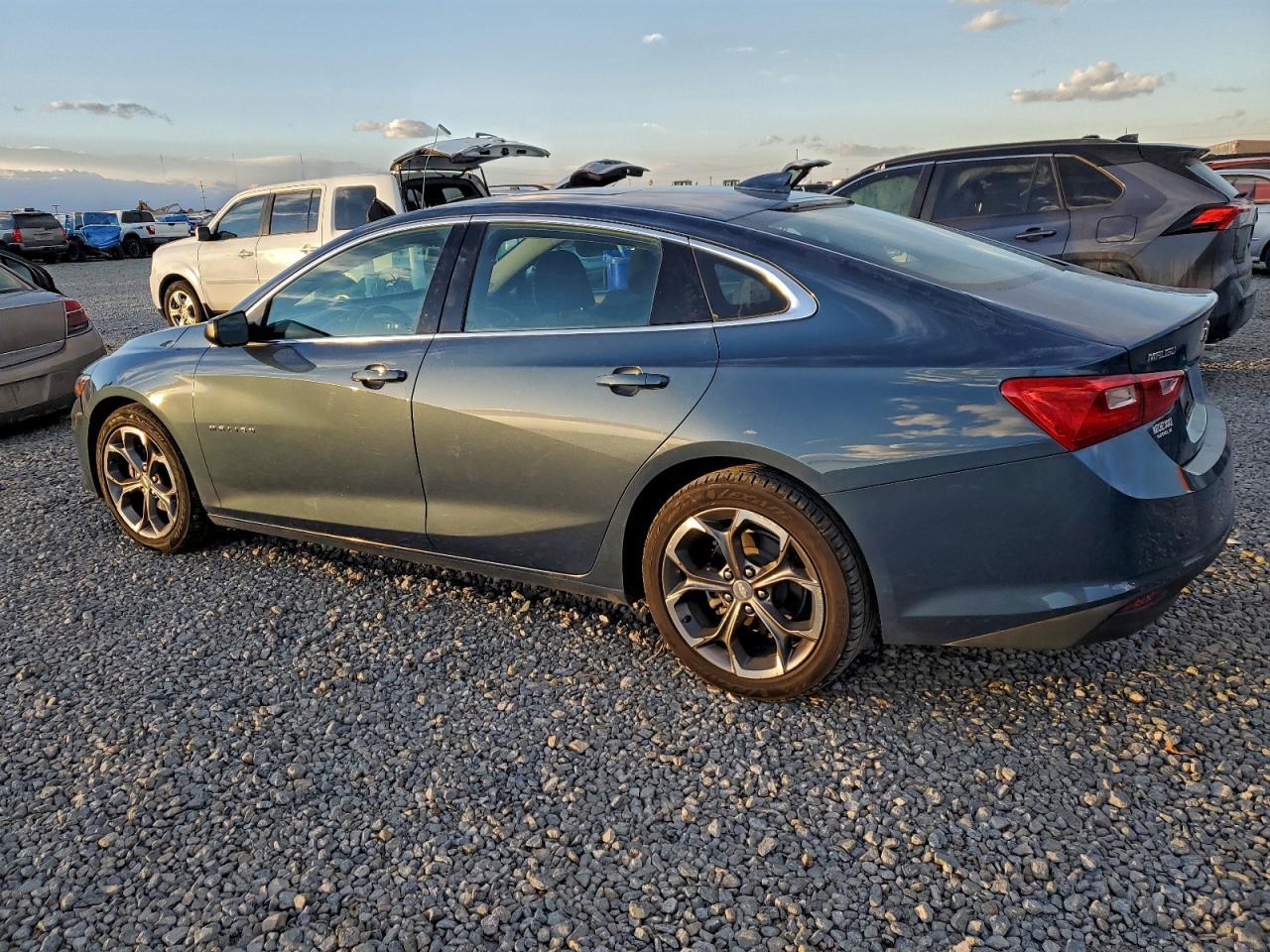 2024 Chevrolet Malibu Lt - Фото 2