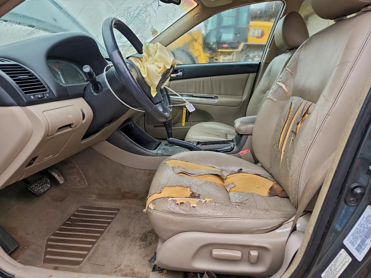 2002 Toyota Camry Le - Image 7