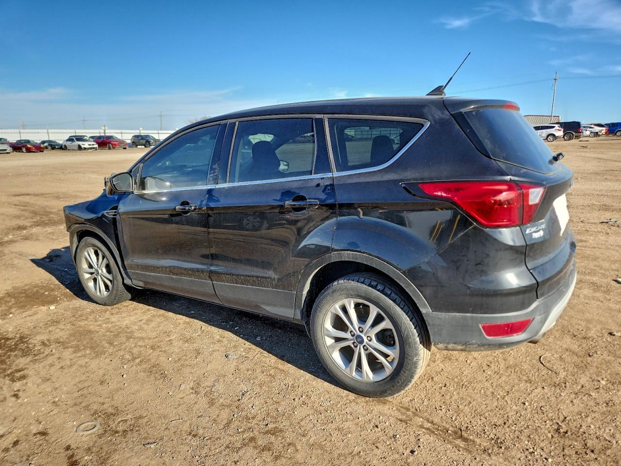 2019 Ford Escape Se - Фото 2
