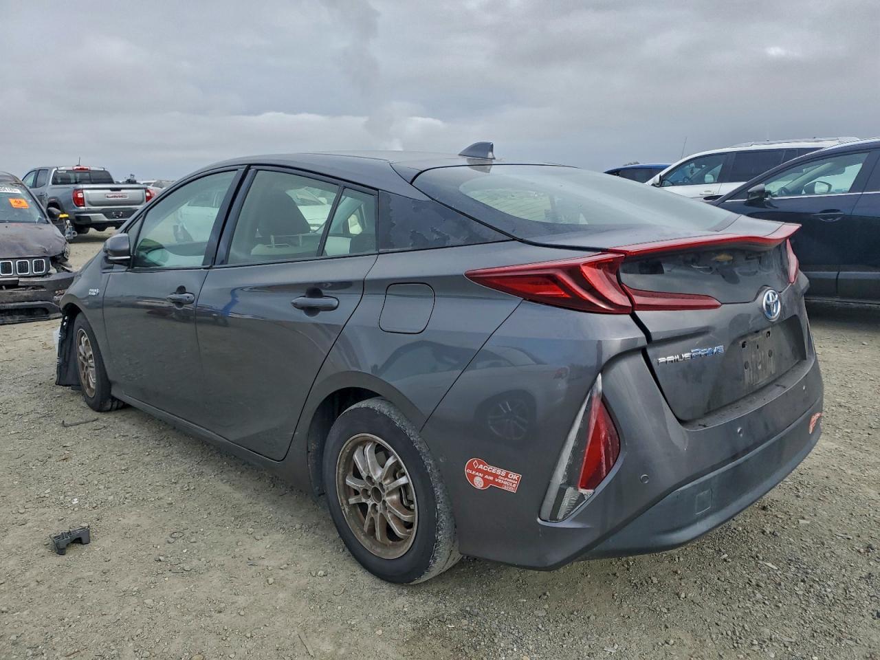 2017 Toyota Prius Prime - Фото 2