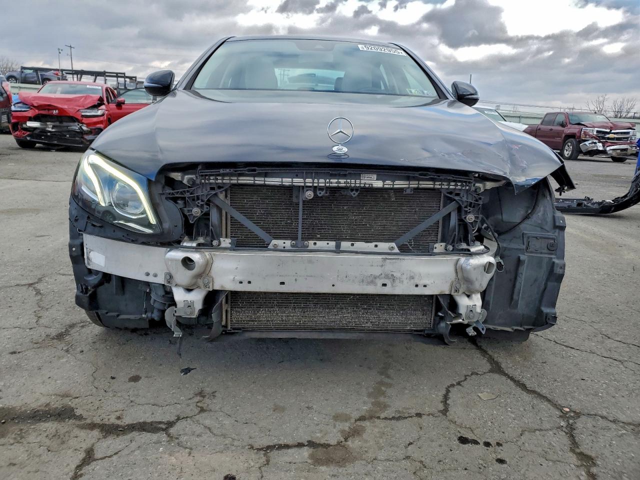 2018 Mercedes-Benz E 300 4Matic - Фото 5