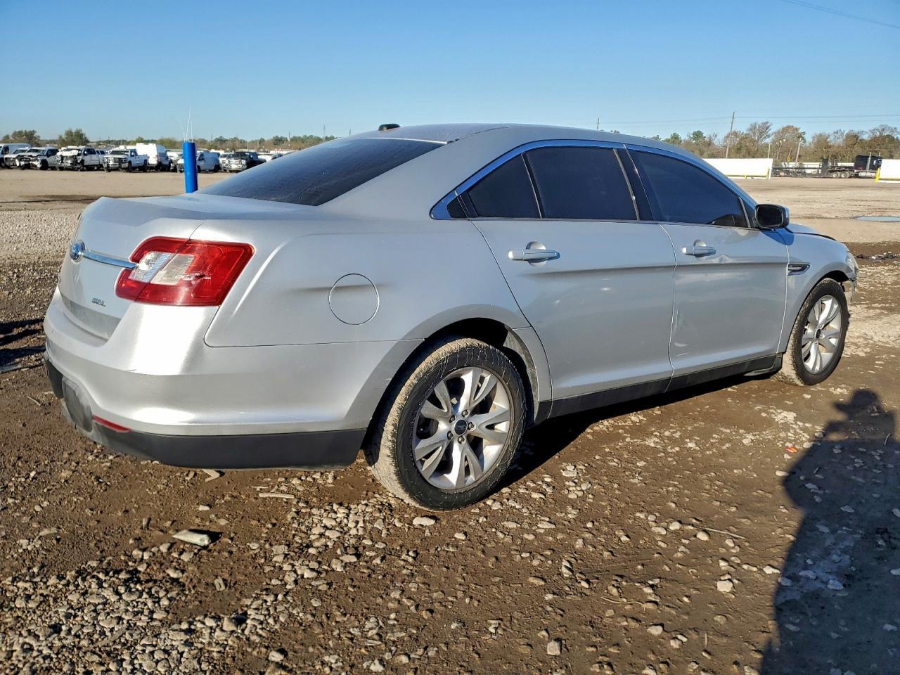 2011 Ford Taurus Sel - Фото 3