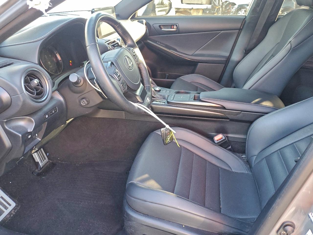 2025 Lexus Is 350 F Sport Design - Image 7