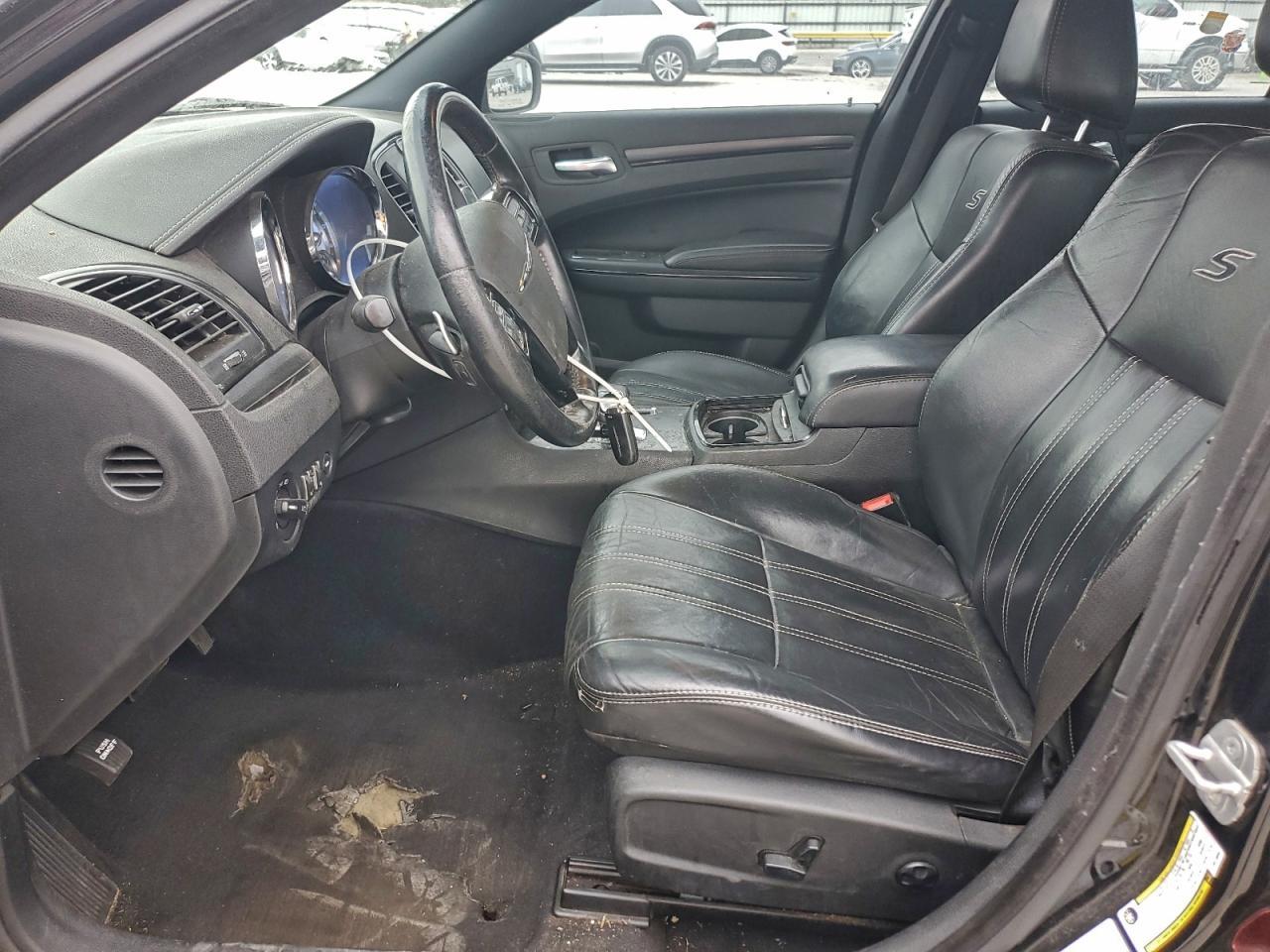 2014 Chrysler 300 S - Image 7