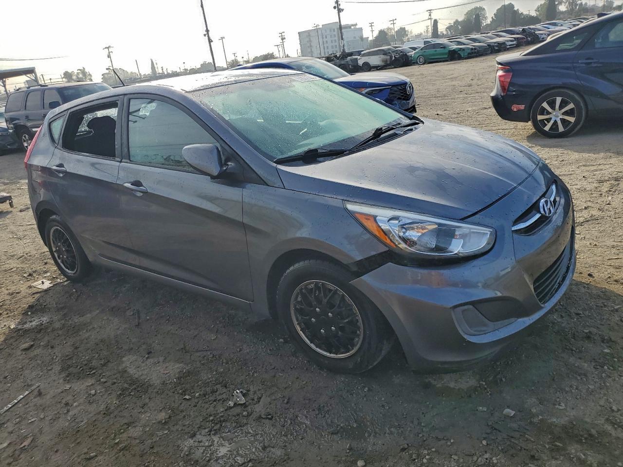 2017 Hyundai Accent Se - Image 4