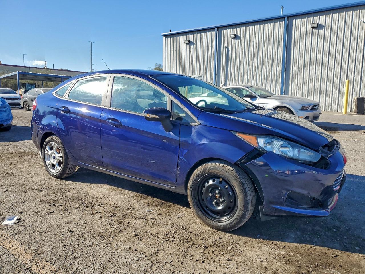 2016 Ford Fiesta Se - Фото 4