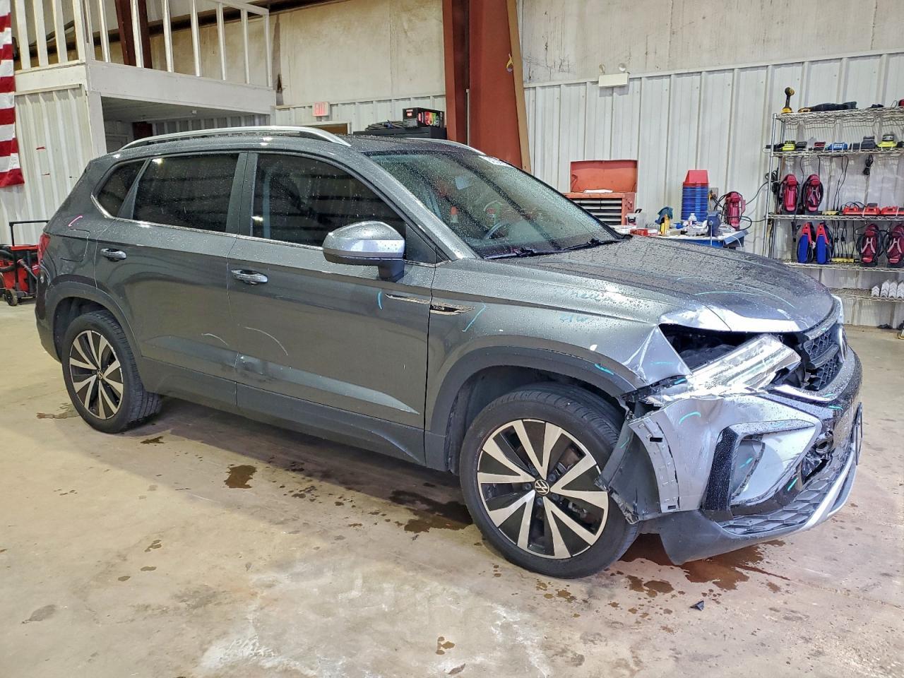 2022 Volkswagen Taos Se - Image 4