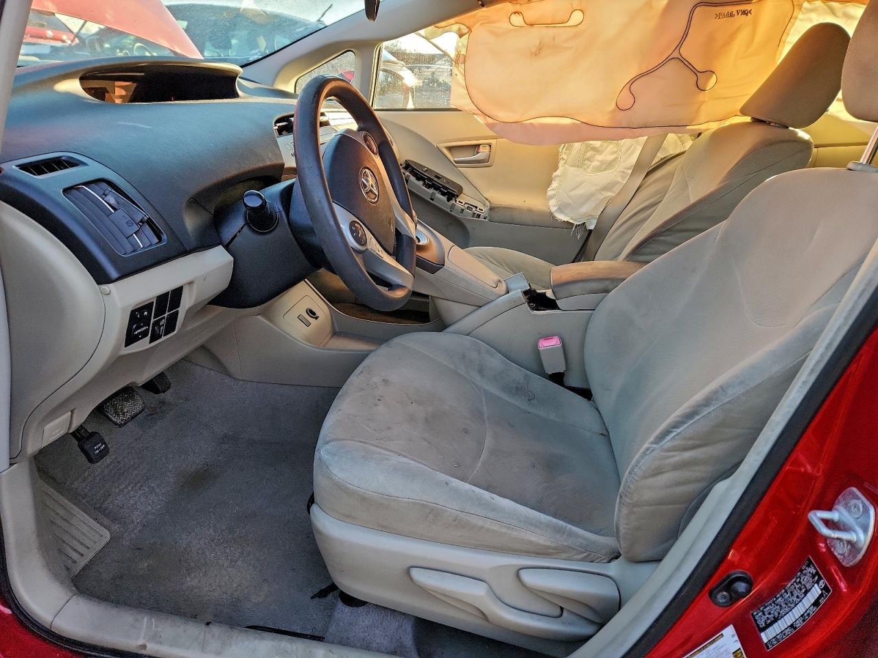 2011 Toyota Prius - Фото 7