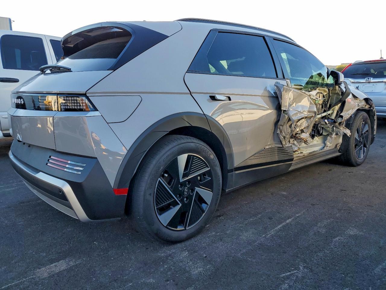 2025 Hyundai Ioniq 5 Sel - Фото 3